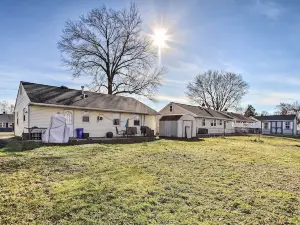 House w/ Pellet Smoker & Grill, 1 Mi to Lake!