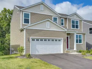 Pet-Friendly Family Home ~ 25 Mi to Columbus