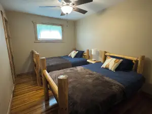 Newly remodeled, fully equipped house close to many LAKES and TRAILS!