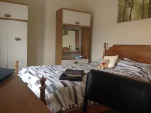 3 Bed Broomfield Road Newport Shropshire