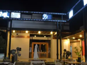 Plaza Paradiso Petit Hotel