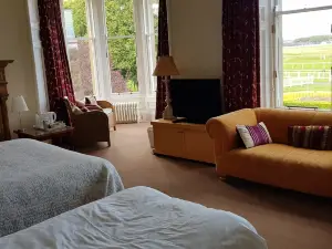 Arden House - Rooms with Continental Breakfast