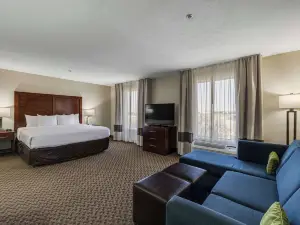 Comfort Inn & Suites Logan Near University