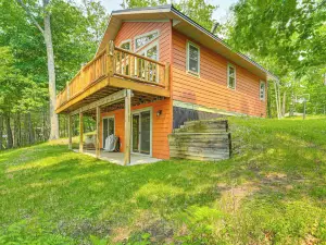 Four-Season Lake Cabin w/ Canoe & Paddle Boat!