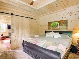 Idyllic Cabin in the Heart of Hocking Hills