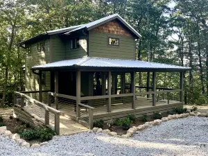 Fully Stocked Cabin Nestled Among the Trees in Tennessee