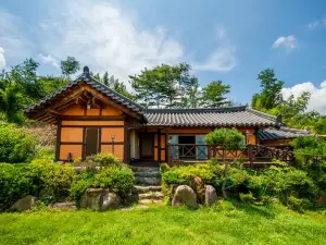 Sancheong Hanok Giunchan House Pension