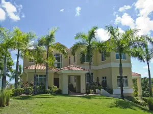 Castle Garden Recently Remodeled Luxury House with Ocean View Generator 51