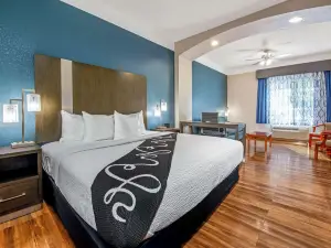 La Quinta Inn & Suites by Wyndham Kingwood Houston IAH Airpt