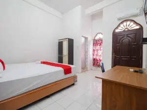 RedDoorz Syariah Near Stasiun Kereta Api Kisaran