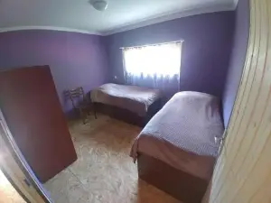 Lali`s Guest House in Juta