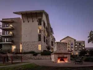 Courtyard New Braunfels River Village