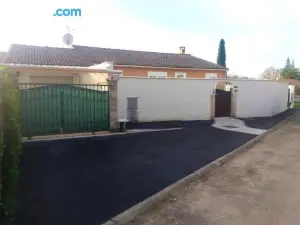Maison de Charme Avec Piscine Privee a Velleron