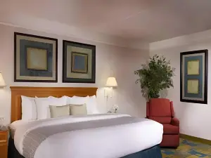 La Quinta Inn & Suites by Wyndham Shreveport Airport