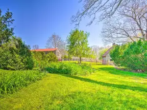 Dreamy Homestead Escape Patio, Ranch on-Site