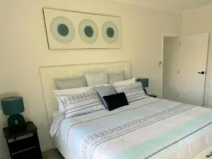 ARay at Cooee Bay - Apt A - Beach House Yeppoon