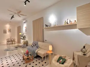 HeyMuji@6-10pax~Projector/Netflix/Darts (Kluang)