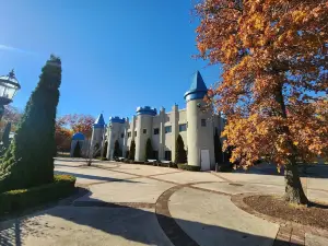 Big Red Lakefront Getaway at Canadian Lakes