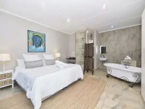 Land's Edge Eco Friendly Cottages and Apartments