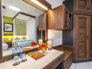 Safari Beach Hotel