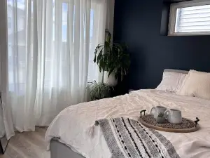 Hygee Home - Cozy Studio Suite with Mountain Views.