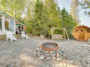 Ocqueoc Family Cabin w/ Sauna on Lake Huron!