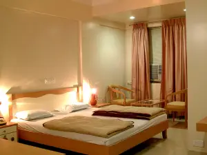 Hotel Ravi Kiran