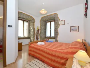 Bella Vista Apartments