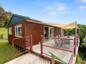 Bach and Relax - Oakura Holiday Home