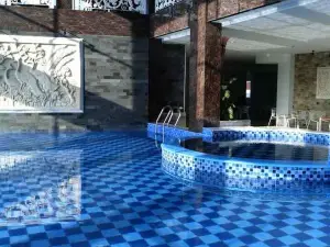 Grand Bayu Hill Hotel