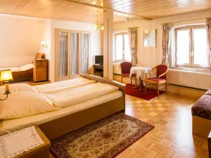 Hotel-Gasthof Goldener Greifen