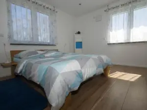 16Lilien Apartmentwohnung Gartenblick