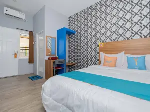 Sans WM Hotel Blitar