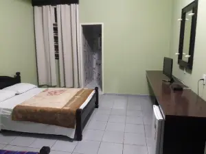 Kontiki Hotel
