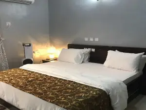 Jim-Eddy Suites