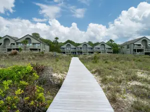 Beachfront 1Br/2BA Villa, Pet Friendly, Stunning Views, Amenity Cards!