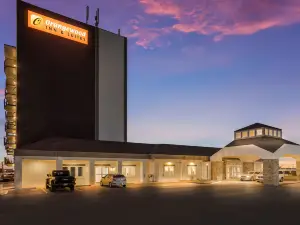 Orangewood Inn & Suites Kansas City Airport