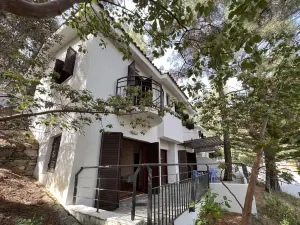 Poed Residences