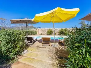 Villa in Consell with Private Pool, Air Conditioning and Wifi