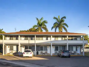 ไนท์แคป แอท ควีนส์ บีช โรงแรม