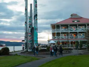 McMenamins Kalama Harbor Lodge