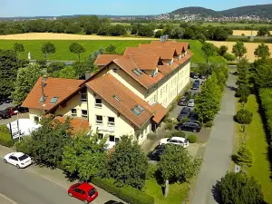 Hotel PARQÉO im A66