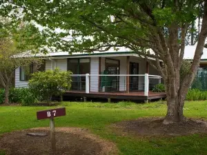 Karri Mia Chalets and Studios