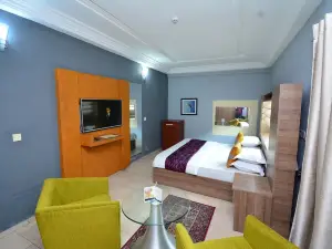 Signatious Hotel and Suites Delta