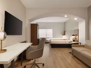 La Quinta Inn & Suites by Wyndham Port Arthur