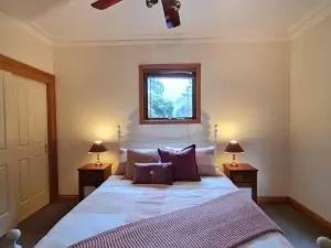 Whitlow Manor 3Br and Optional 1Br Studio