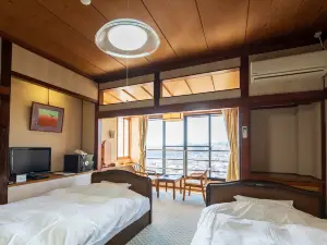 Tenku-No-Shiro Sangitei-Honkan