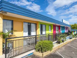 Coast Motel Eden