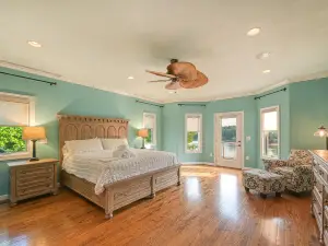 Lakefront getaway with private dock, office, firepit, deck, & pool table
