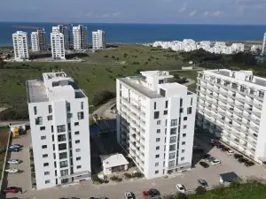 Upstay—Pet-Friendly Apartment: Sea View & Balcony